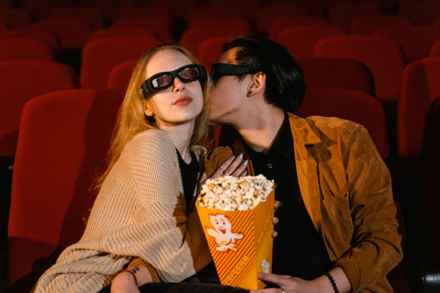 天龙影院_天龙影院_大屏超清专享：《绵羊侦探团》首映 马思纯沙溢土豆分享配音心得（封面配图）
